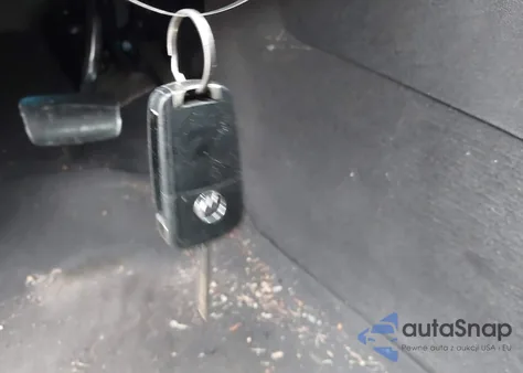 2014 Buick Lacrosse Leather Group z USA, uszkodzony, nr VIN 1G4GB5G36EF235587